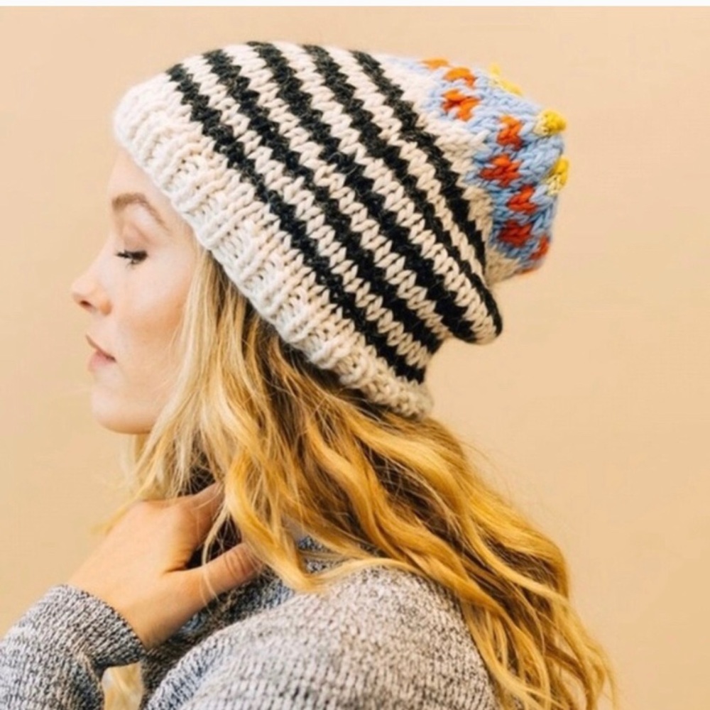 Free People beanie!  One left!!